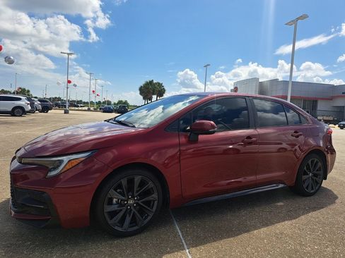 Used 2024 Toyota Corolla SE FWD image 9
