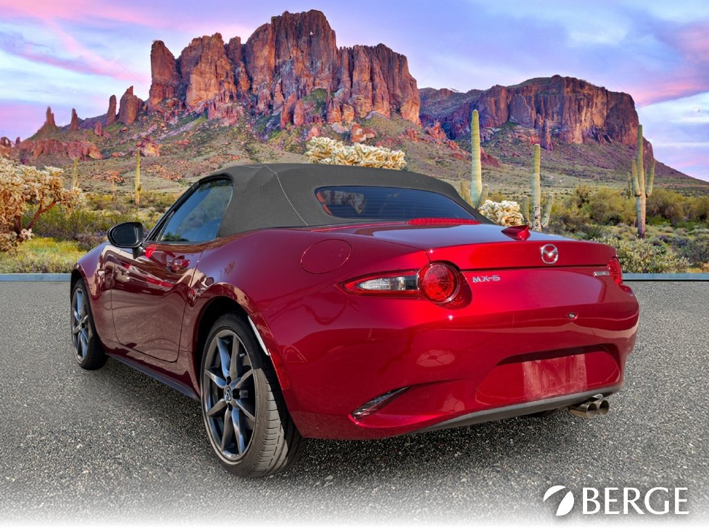 Used 2022 MAZDA MX-5 Miata Grand Touring RWD image 4