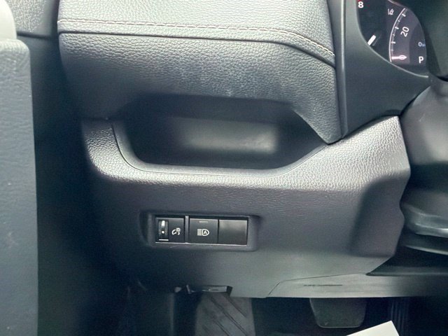 Used 2025 Toyota RAV4 LE AWD/4WD image 27