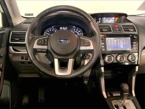 Used 2017 Subaru Forester 2.5i Limited AWD/4WD image 5