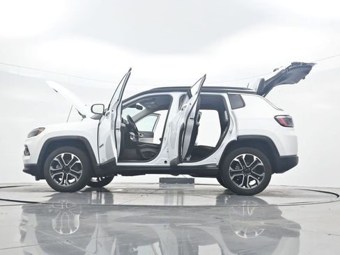 Used 2022 Jeep Compass Limited AWD/4WD image 38