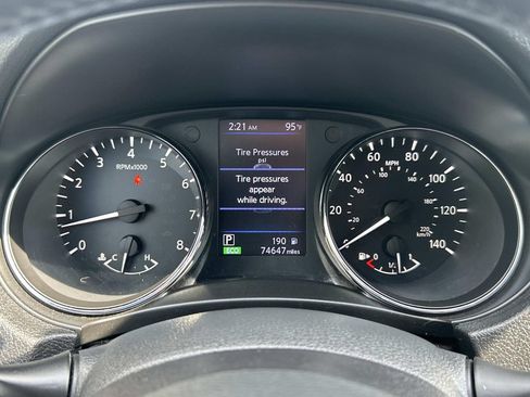 Used 2019 Nissan Rogue S w/ Special Edition Package FWD image 35