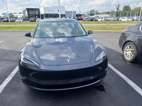 Used 2025 Tesla Model 3 Long Range RWD image 15