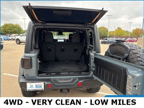 Used 2024 Jeep Wrangler Willys image 17