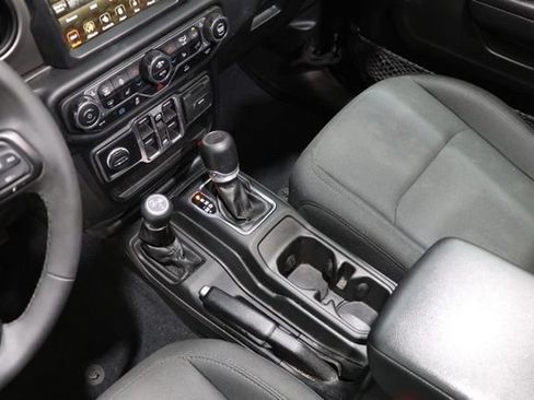 Used 2023 Jeep Wrangler Unlimited w/ Sun & Screen Package AWD/4WD image 33