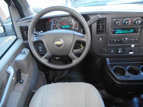 Used 2016 Chevrolet Express 2500 RWD image 26