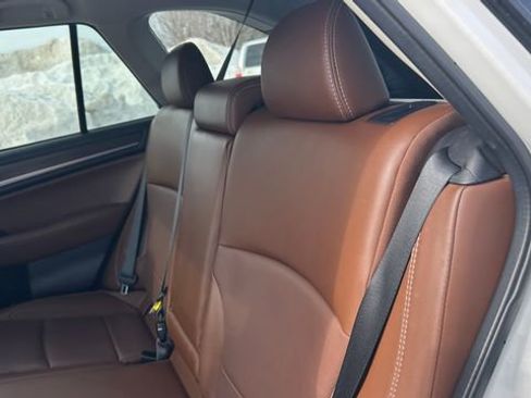 Used 2018 Subaru Outback 3.6R Touring image 32