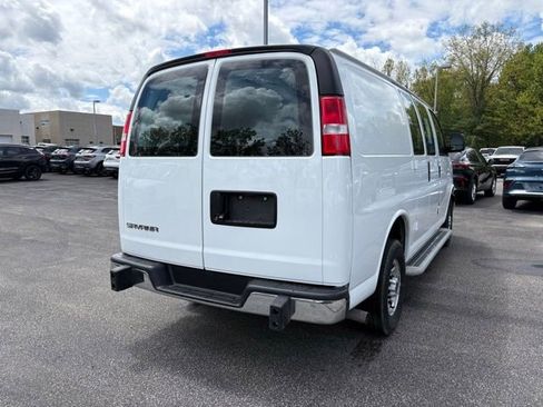 Used 2024 GMC Savana 2500 w/ Driver Convenience Package RWD image 5