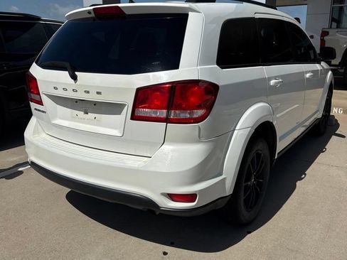 Used 2019 Dodge Journey SE w/ Blacktop Package FWD image 6
