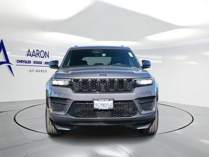 Used 2023 Jeep Grand Cherokee Altitude