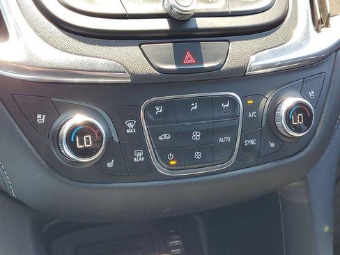 Used 2020 Chevrolet Equinox Premier AWD/4WD image 17