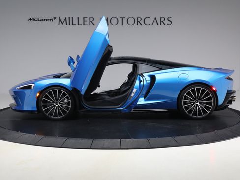 Used 2021 McLaren GT RWD image 15