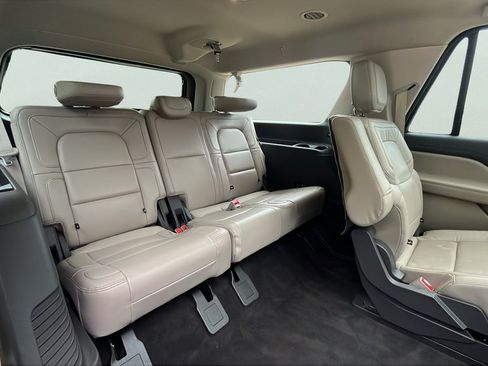 Used 2022 Lincoln Navigator L Reserve AWD/4WD image 20