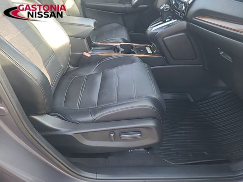 Used 2022 Honda CR-V Touring image 16