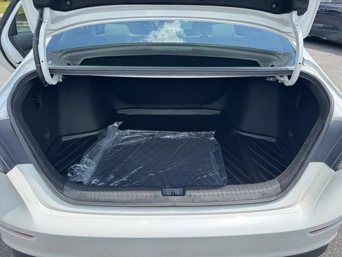 Used 2025 Honda Accord LX image 10