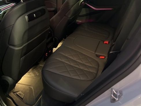 Used 2024 BMW X5 sDrive40i w/ M Sport Package image 9