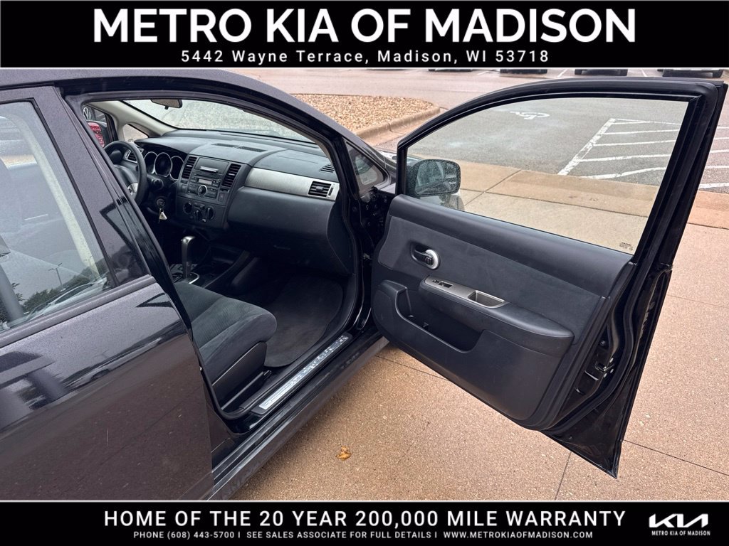Used 2011 Nissan Versa 1.8 S w/ Plus Pkg FWD image 36