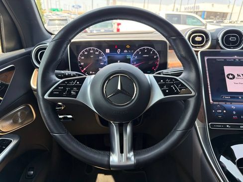 Used 2023 Mercedes-Benz GLC 300 4MATIC image 17