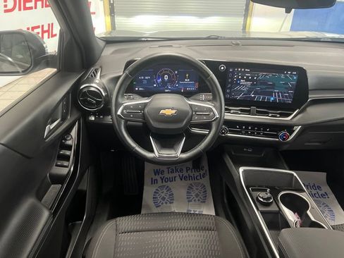 Used 2026 Chevrolet Equinox LT FWD image 30