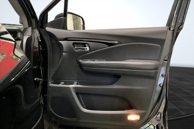 Used 2019 Honda Pilot Touring image 24