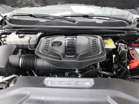 Used 2023 Jeep Wagoneer L Series II image 9