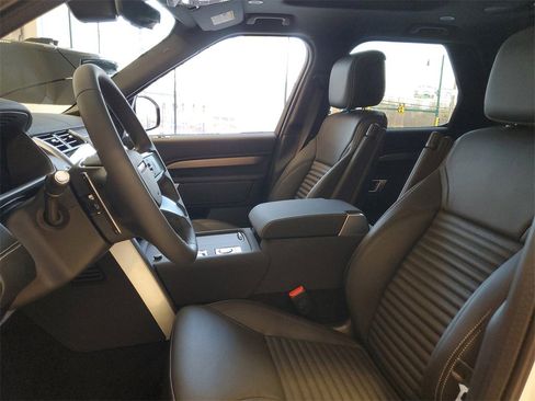 New 2026 Land Rover Discovery Limited Edition image 6