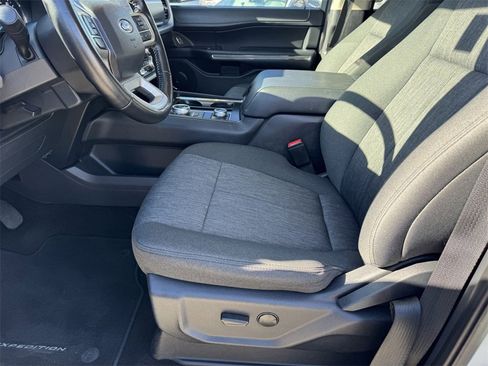 Certified 2022 Ford Expedition XLT image 12
