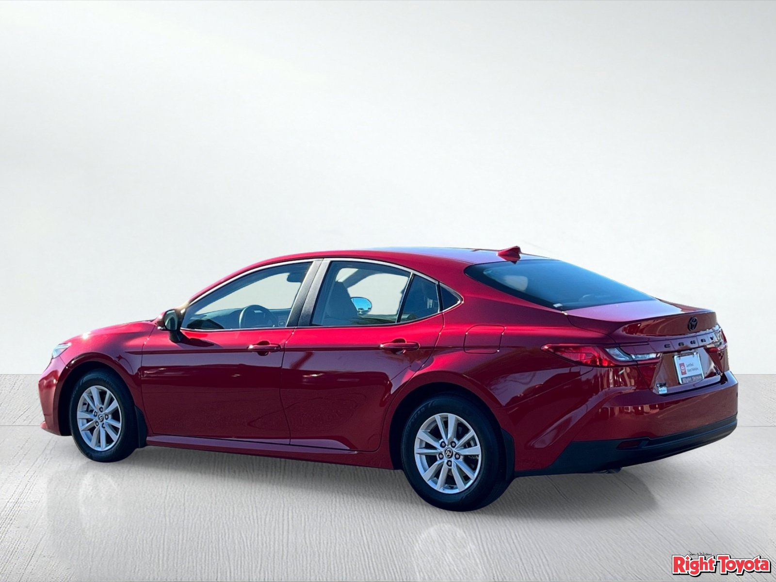 Certified 2025 Toyota Camry LE FWD image 5