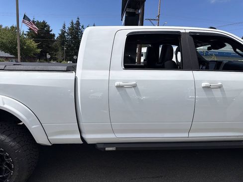 Used 2024 RAM 2500 Laramie w/ Sport Appearance Package AWD/4WD image 4