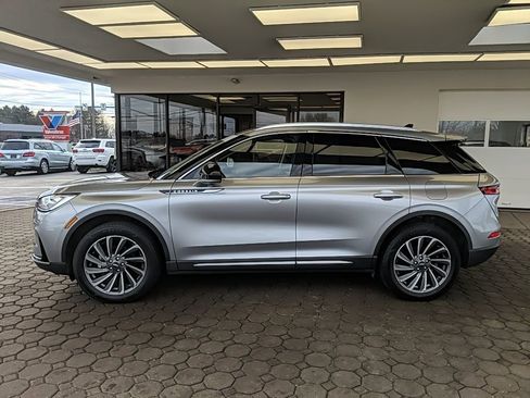 Used 2023 Lincoln Corsair Reserve image 8