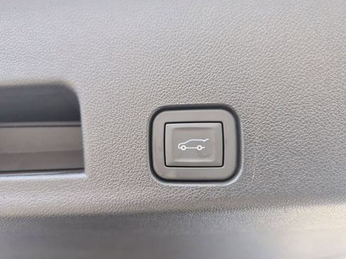 Used 2026 Chevrolet Traverse Z71 w/ Driver Confidence Package AWD/4WD image 33