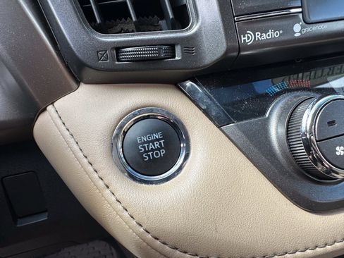 Used 2014 Toyota RAV4 Limited AWD/4WD image 11