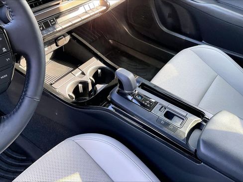 Certified 2026 Toyota Prius XLE FWD image 16