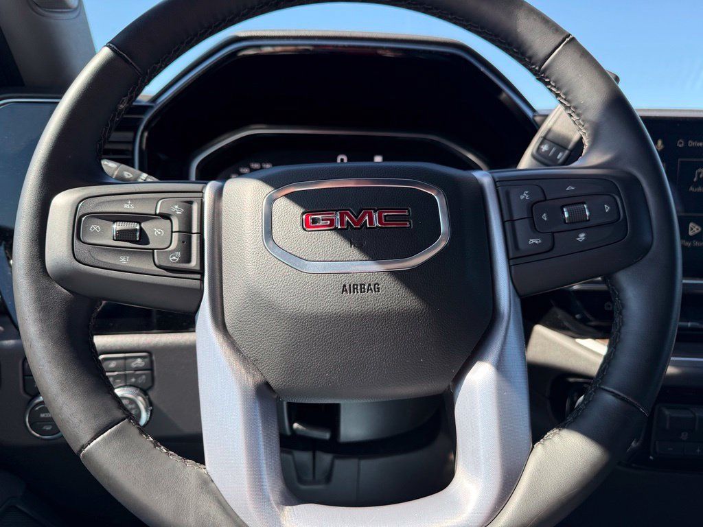 Used 2026 GMC Sierra 1500 SLT AWD/4WD image 31