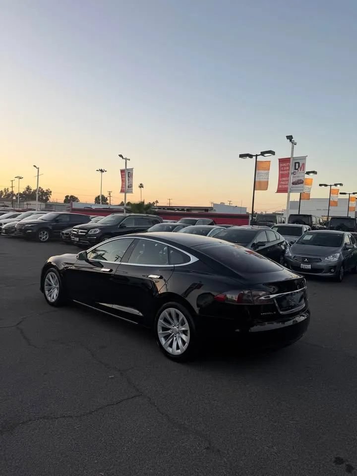 Used 2018 Tesla Model S 75D AWD/4WD image 4