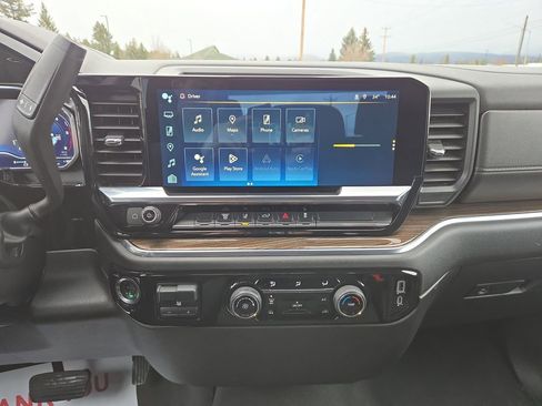 Used 2024 Chevrolet Silverado 3500 LT image 23