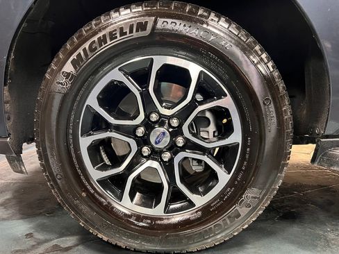 Used 2024 Ford Expedition XLT image 35