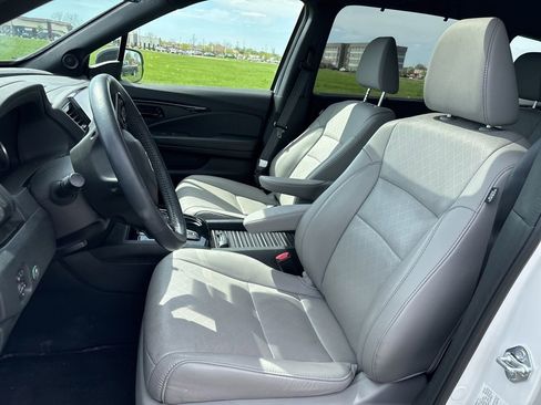 Used 2023 Honda Passport Elite image 17