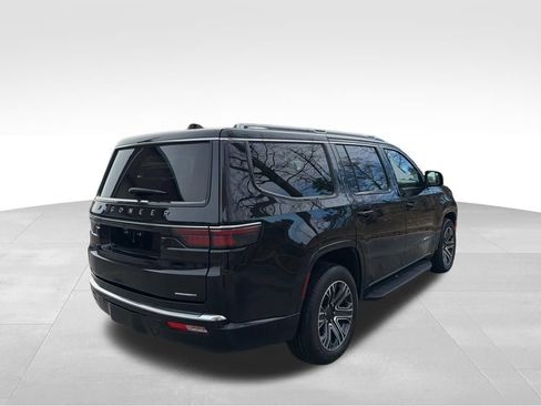 Used 2024 Jeep Wagoneer Series II w/ Flexible Seating Group image 5