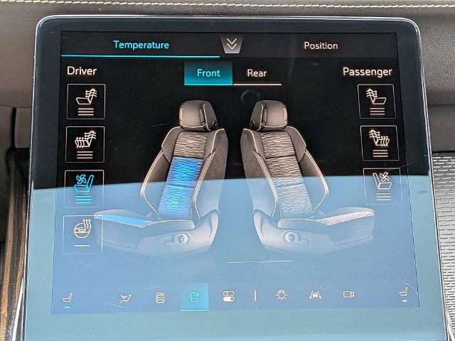 Certified 2025 Cadillac Escalade Premium Luxury AWD/4WD image 25