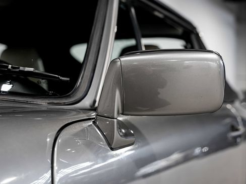 Used 1990 Porsche 911 Carrera RWD image 31