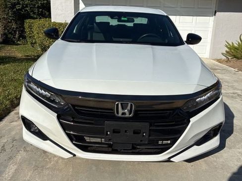 Used 2022 Honda Accord Sport image 2