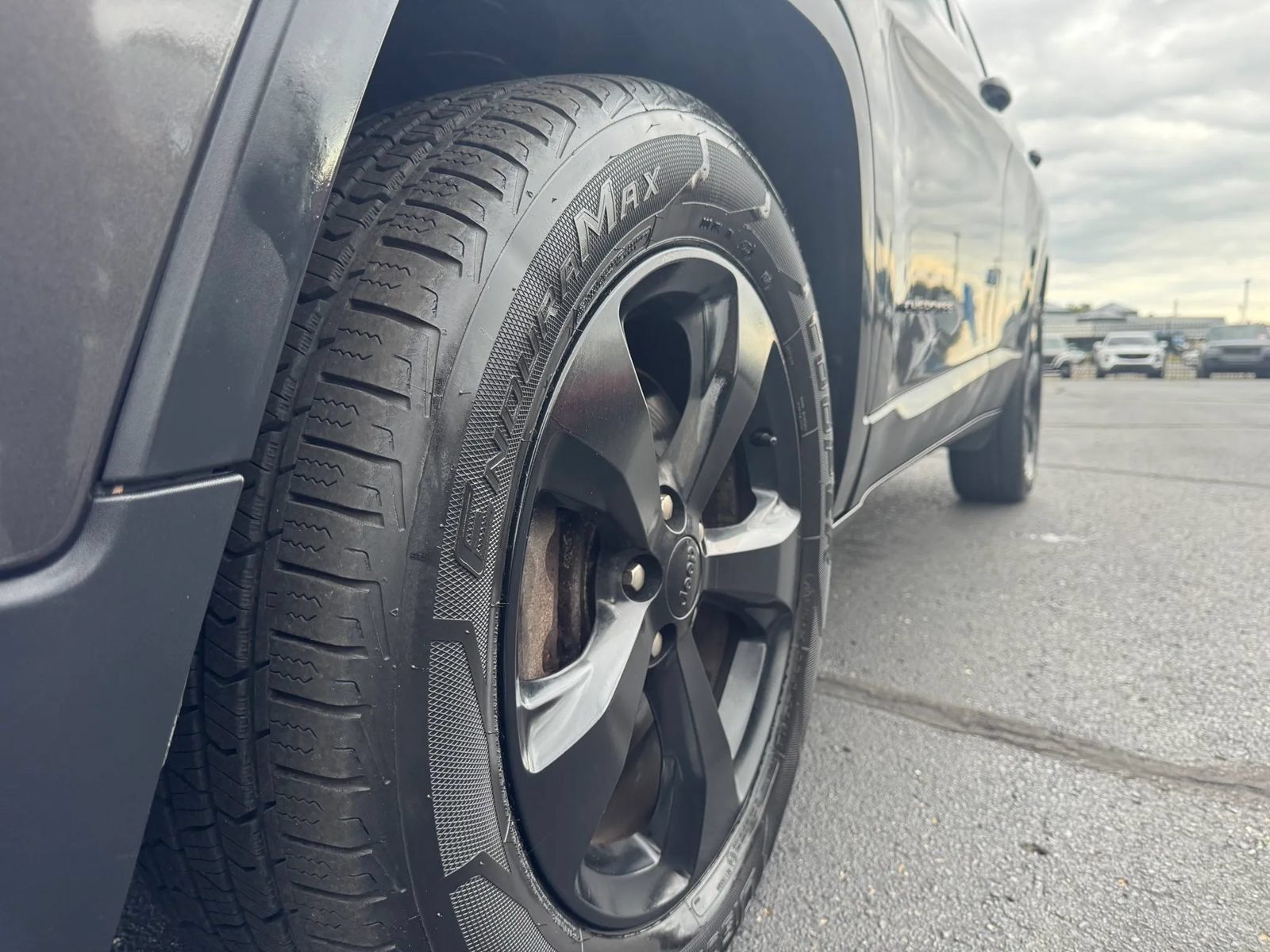 Used 2017 Jeep Cherokee High Altitude AWD/4WD image 19
