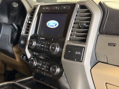 Used 2017 Ford F250 Lariat w/ Lariat Ultimate Package AWD/4WD image 30