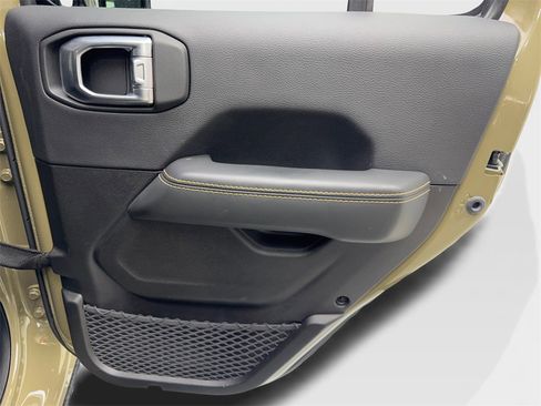 Used 2025 Jeep Gladiator Sport w/ Premium Package image 44