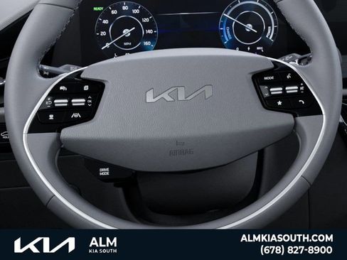 New 2025 Kia Niro Wind image 22