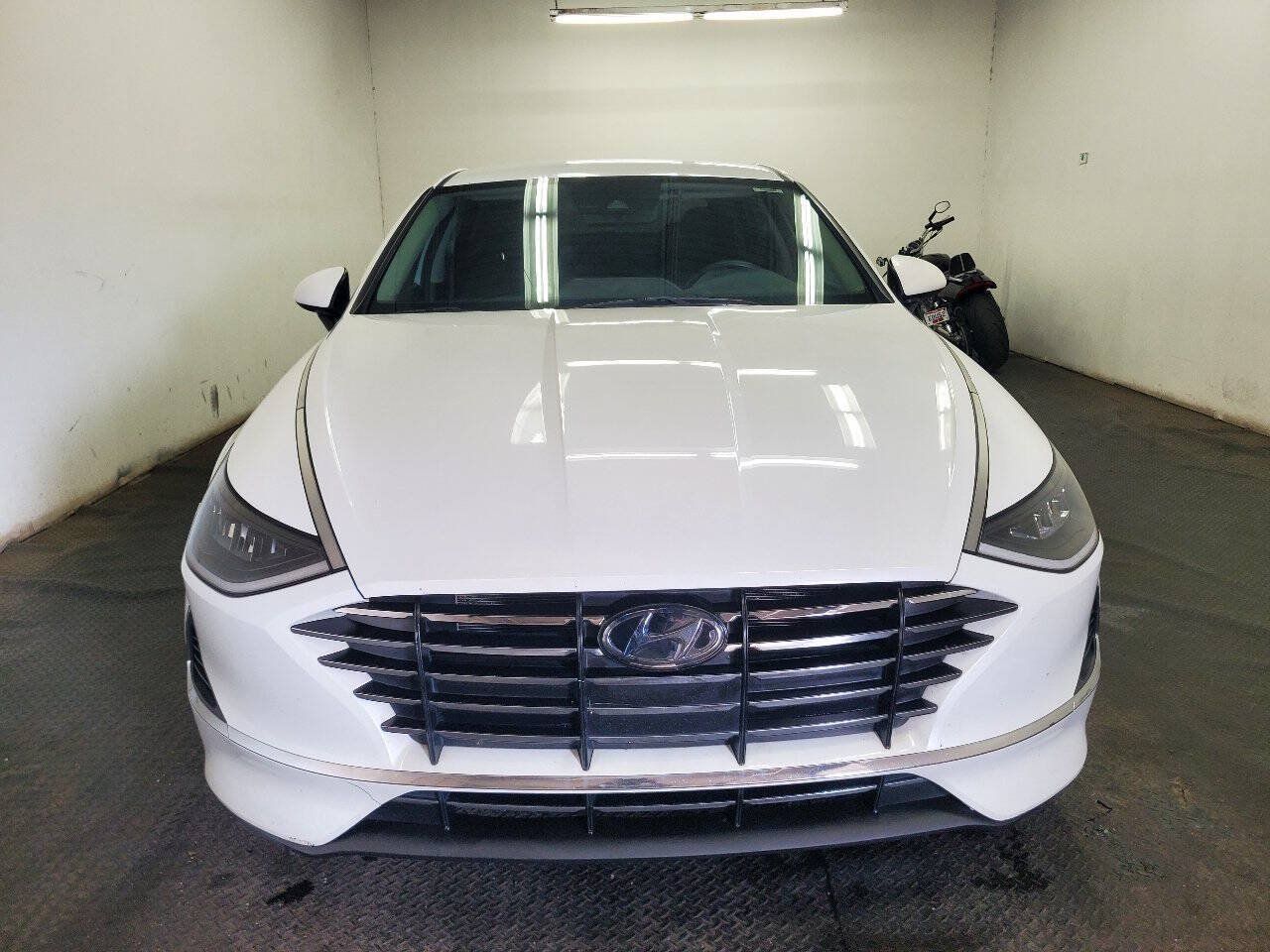Used 2021 Hyundai Sonata SE FWD image 2