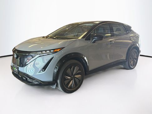 Used 2024 Nissan Ariya AWD image 3