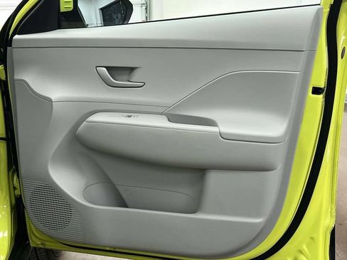 Certified 2025 Hyundai Kona SEL FWD image 25