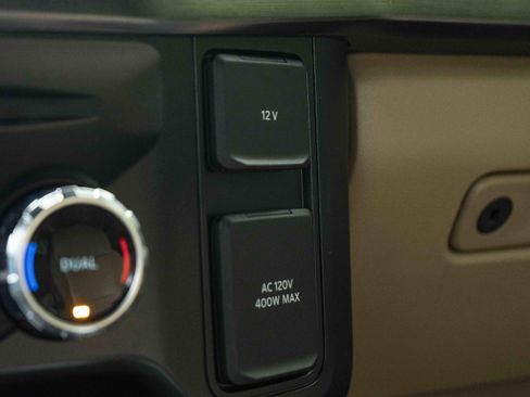 Used 2025 Ford F450 Lariat w/ Lariat Ultimate Package AWD/4WD image 31